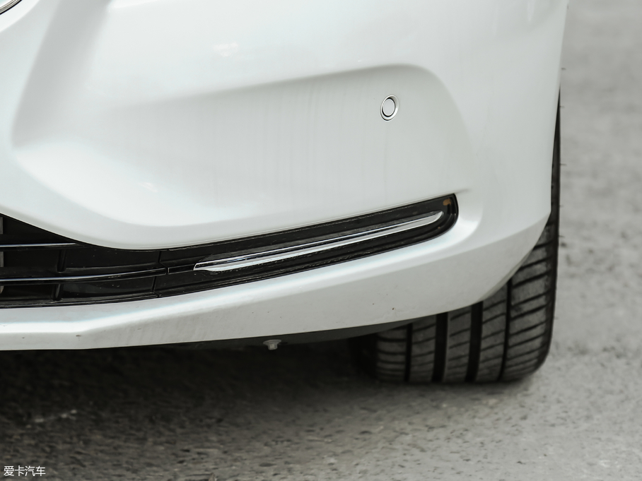 2018���֠���V40 1.5T T3 ���Ű�