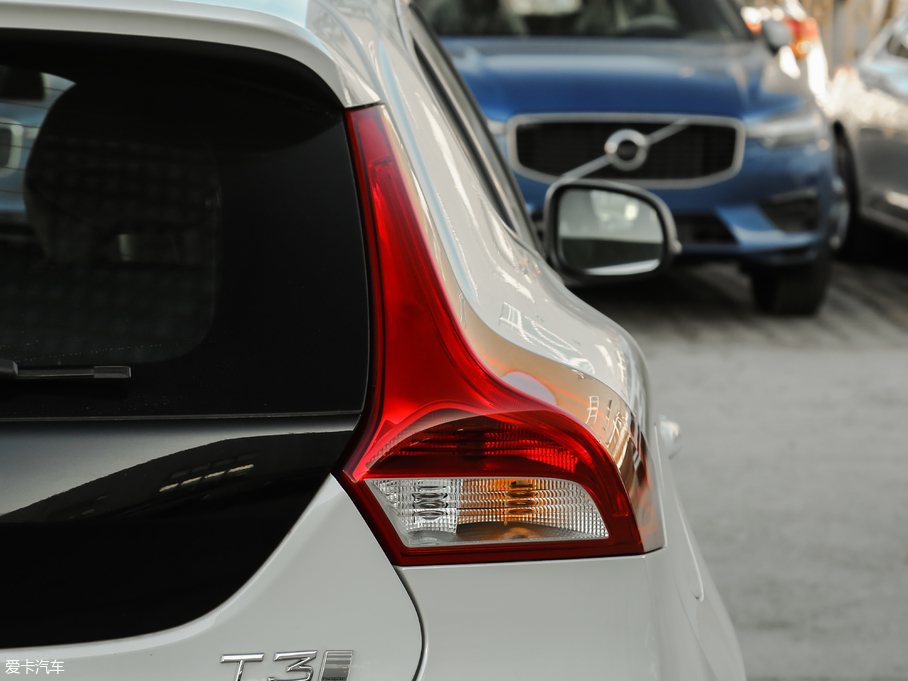 2018֠V40 1.5T T3 Ű