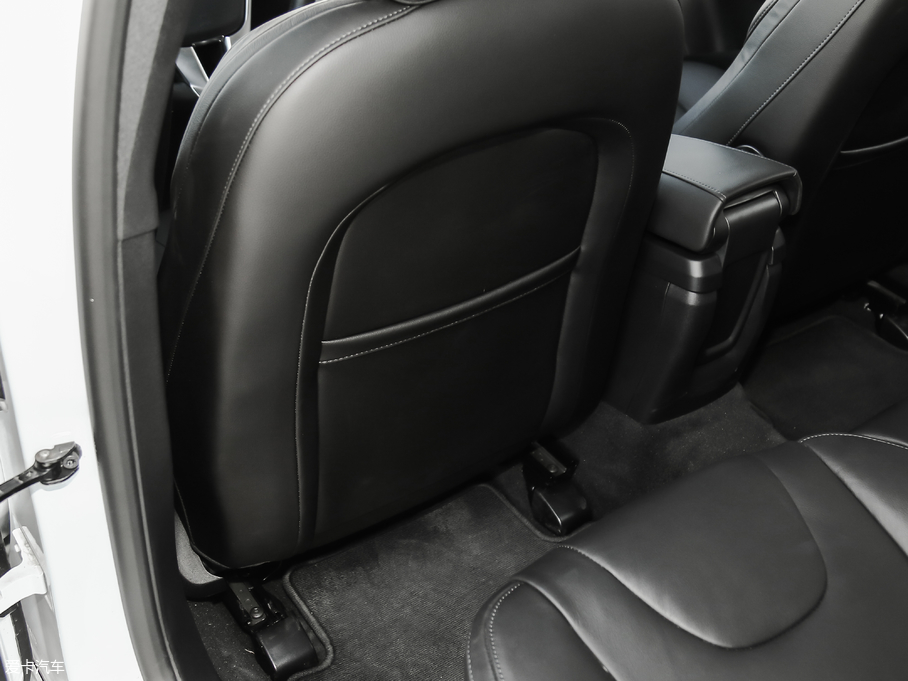 2018���֠���V40 1.5T T3 ���Ű�