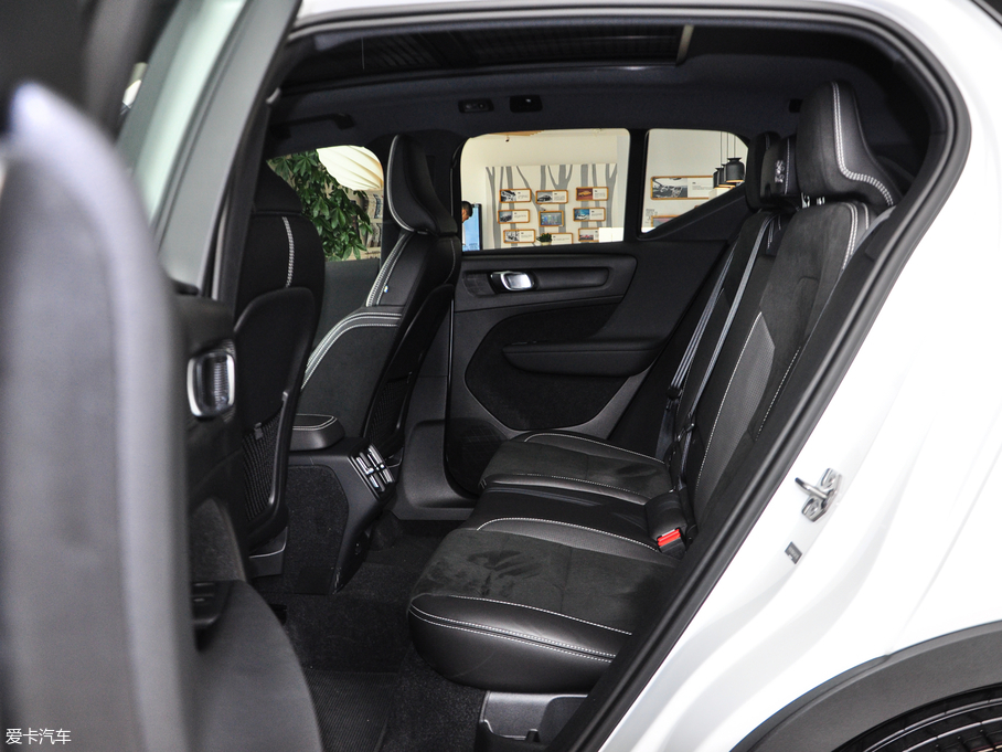 2019֠XC40(M) T5 (q)\ ĺˮ