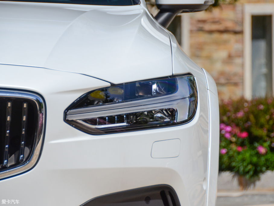 2017֠ V90 2.0T T5 AWD 