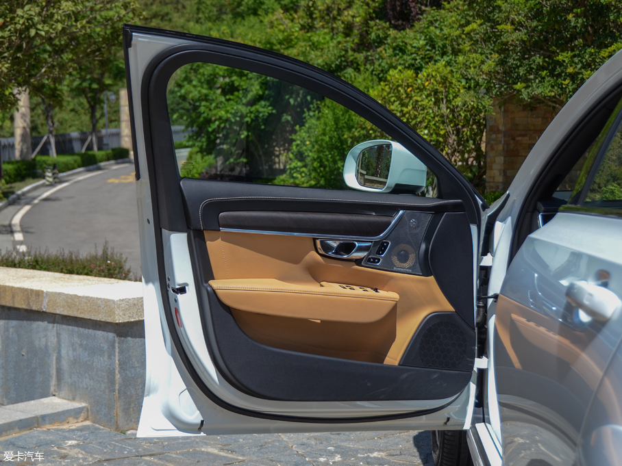 2017֠ V90 2.0T T5 AWD 