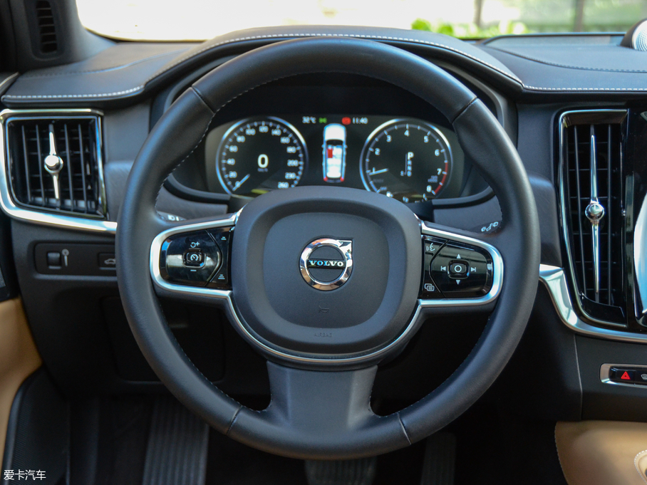 2017֠ V90 2.0T T5 AWD 