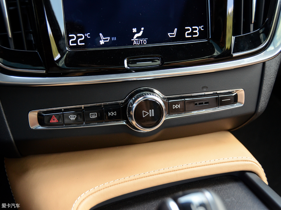 2017֠ V90 2.0T T5 AWD 