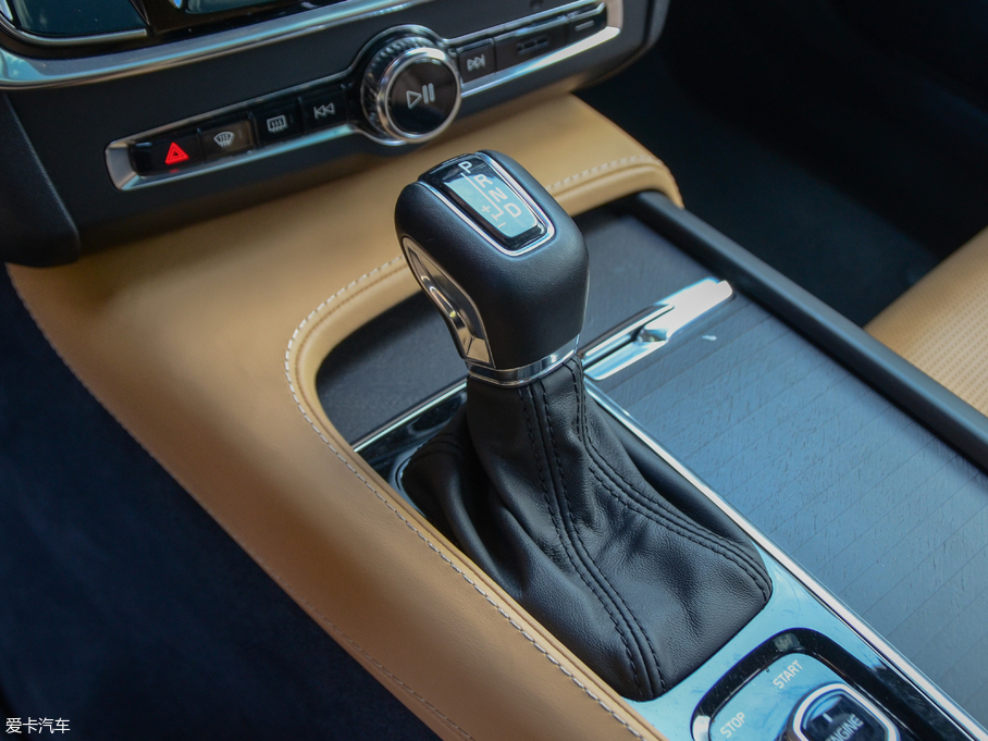 2017֠ V90 2.0T T5 AWD 