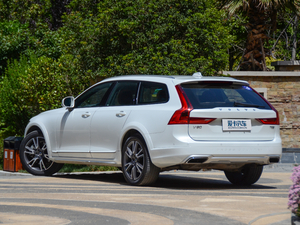 2017款2.0T T5 AWD 智尊版 左后45度