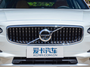 2017款2.0T T5 AWD 智尊版 中网