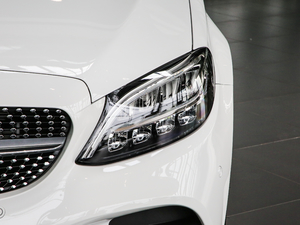 2019款C 260 大灯