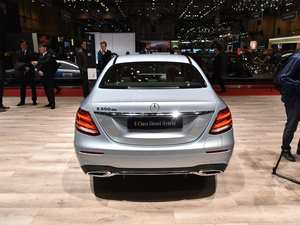 2018��Diesel Hybrid ���w���^