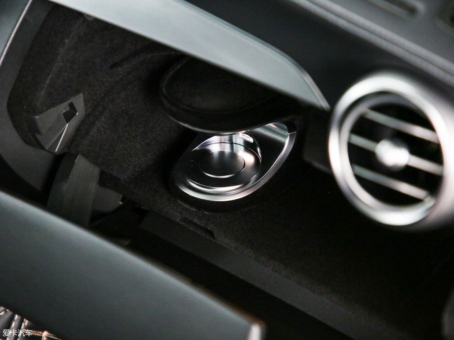 2019YCCoupe C 260 4MATIC I܇