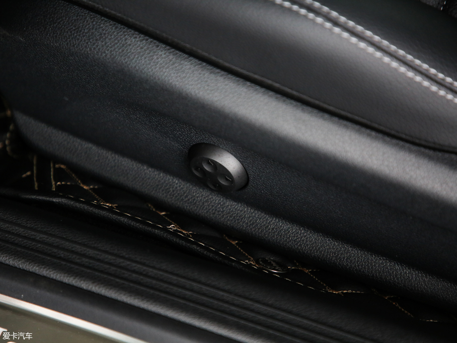 2019YCCoupe C 260 4MATIC I܇