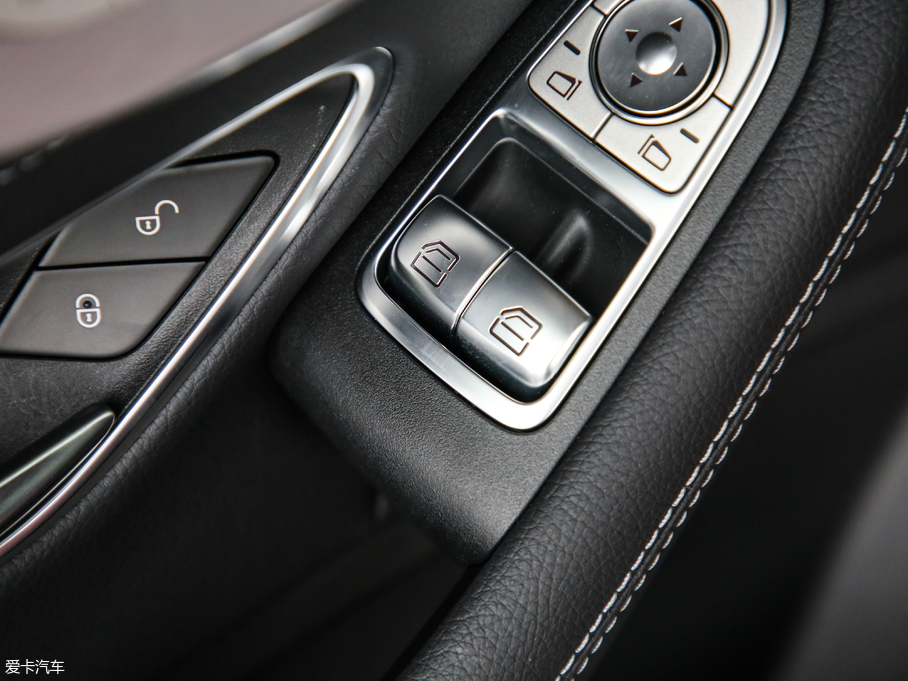 2019YCCoupe C 260 4MATIC I܇