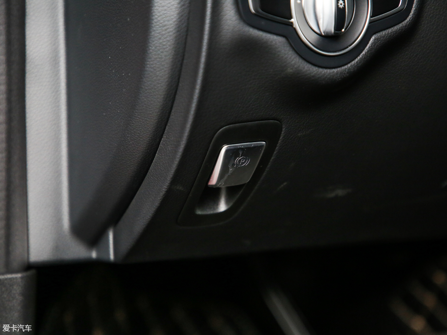 2019YCCoupe C 260 4MATIC I܇