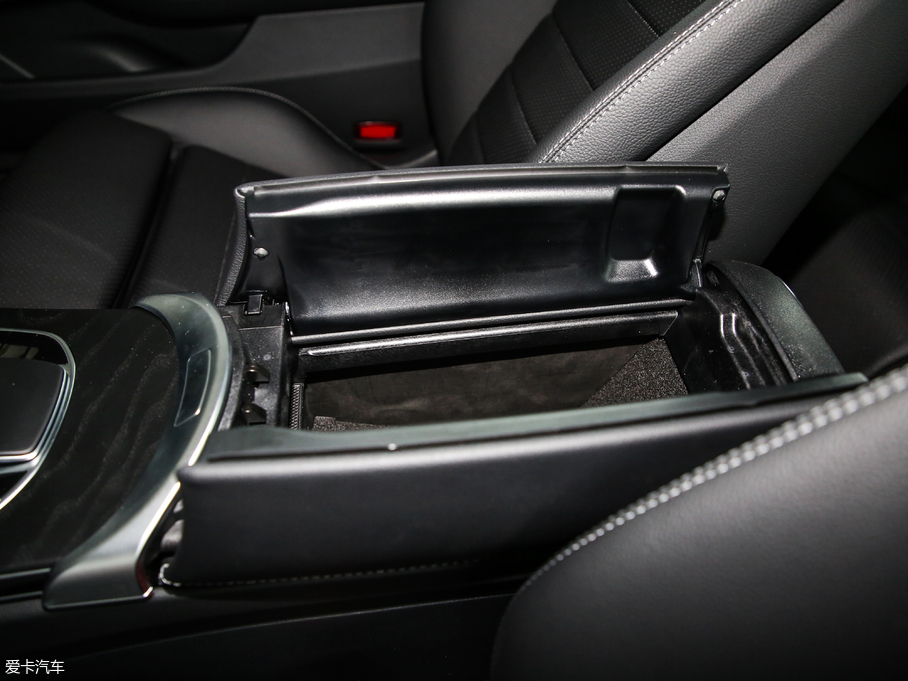 2019YCCoupe C 260 4MATIC I܇