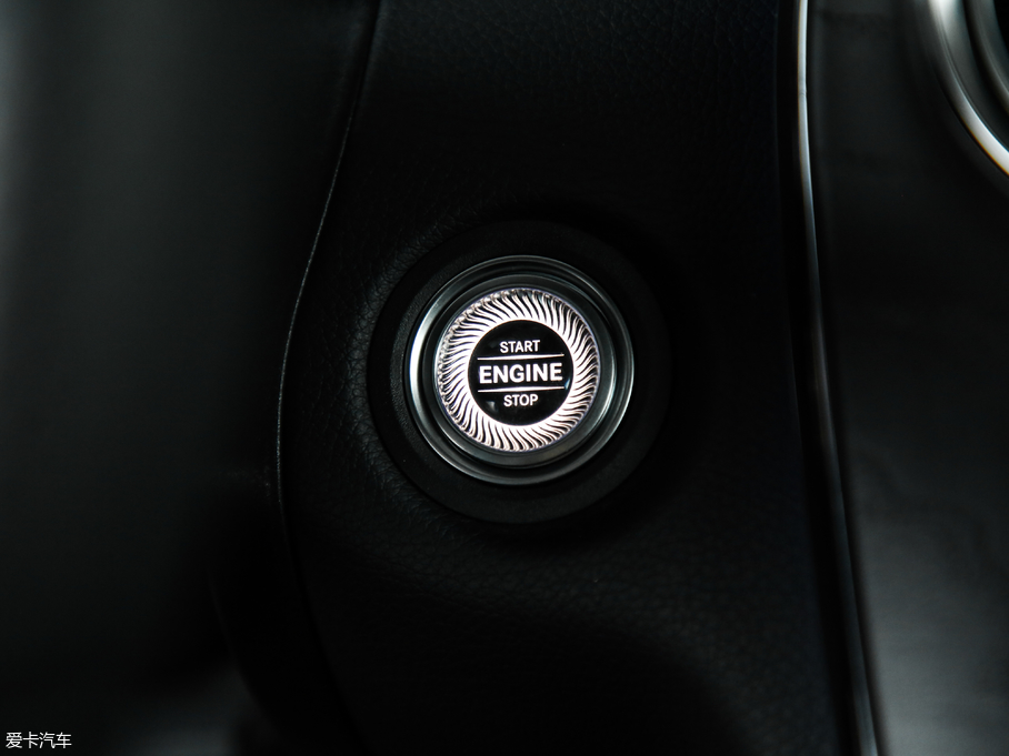 2019YCCoupe C 260 4MATIC I܇