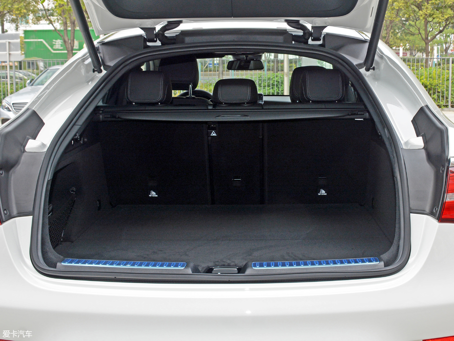 2018YGLCCoupe(M) GLC 260 4MATIC ISUV