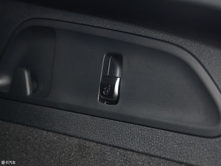 2018YGLCCoupe(M) GLC 260 4MATIC ISUV