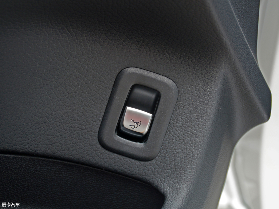 2018YGLCCoupe(M(jn)) GLC 260 4MATIC ISUV