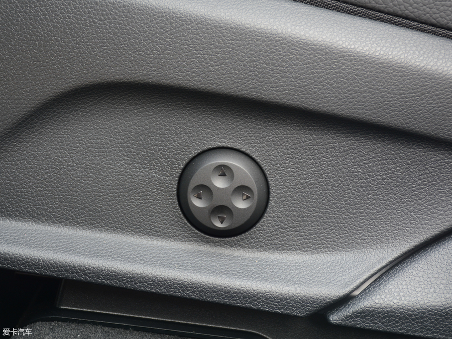 2018YGLCCoupe(M) GLC 260 4MATIC ISUV