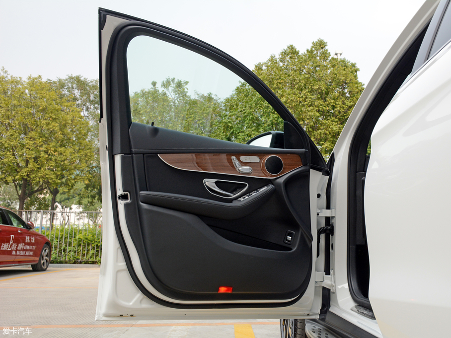 2018YGLCCoupe(M) GLC 260 4MATIC ISUV