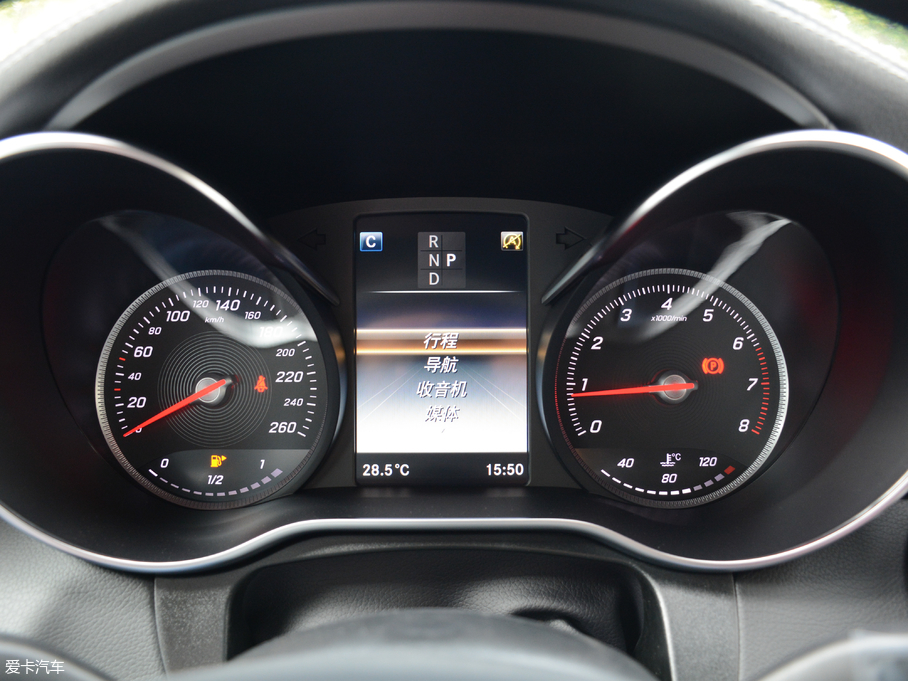 2018��YGLCCoupe(�M��) GLC 260 4MATIC �I��SUV