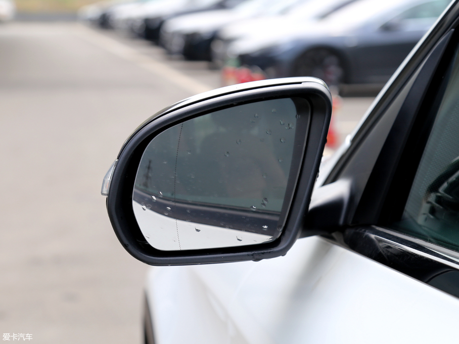 2018YGLCCoupe(M) GLC 200 4MATIC ISUV