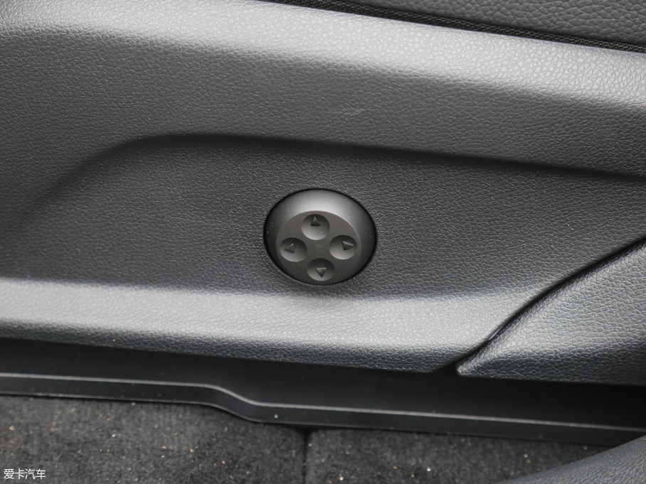 2018YGLCCoupe(M(jn)) GLC 200 4MATIC ISUV