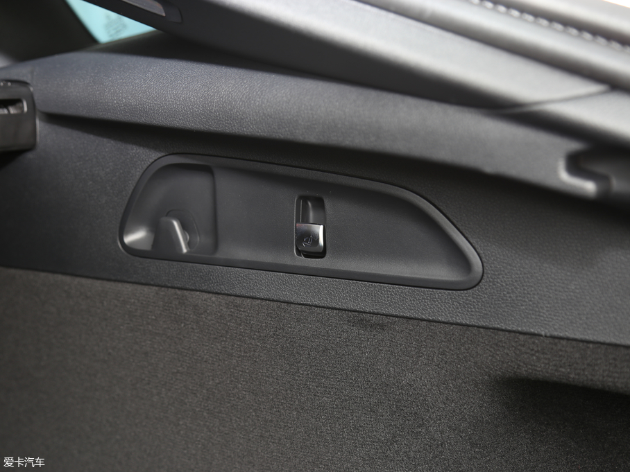 2018YGLCCoupe(M) GLC 200 4MATIC ISUV