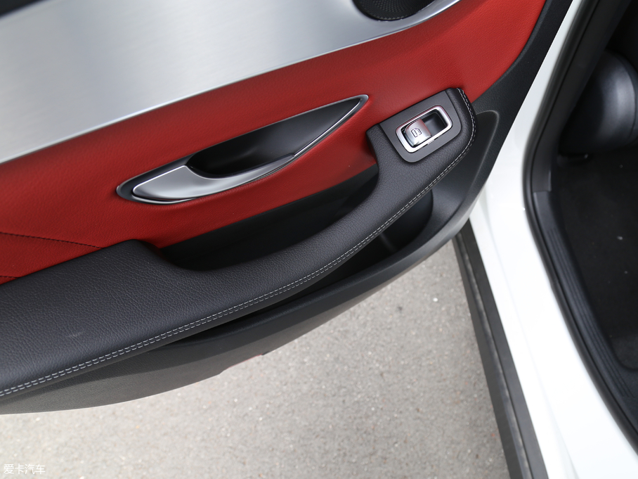 2018YGLCCoupe(M) GLC 200 4MATIC ISUV