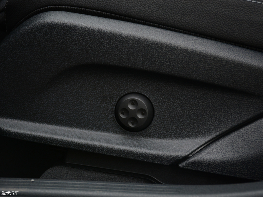 2018YGLCCoupe(M) GLC 200 4MATIC ISUV