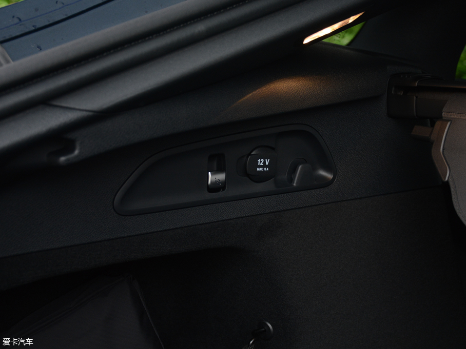 2018YGLCCoupe(M) GLC 200 4MATIC ISUV