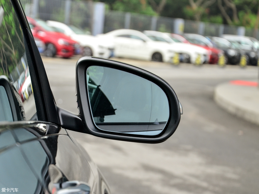 2018YGLCCoupe(M) GLC 260 4MATIC ISUV