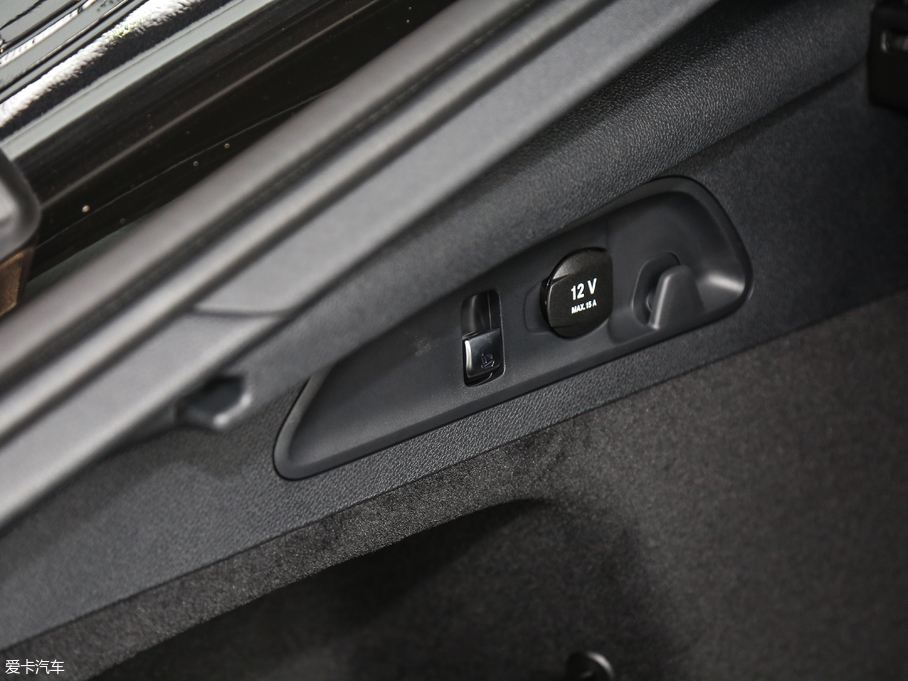 2018YGLCCoupe(M) GLC 300 4MATIC ISUV