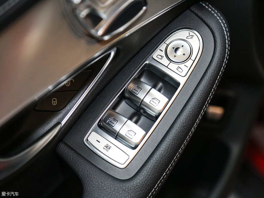 2018YGLCCoupe(M) GLC 200 4MATIC ISUV