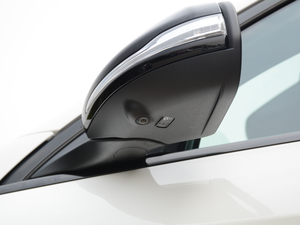 2018GLC 260 4MATIC ISUV ^