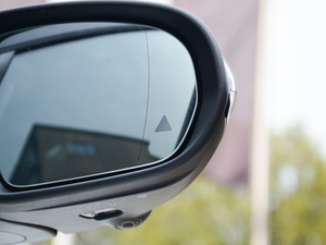 2018GLC 260 4MATIC ISUV (x)(ji)^