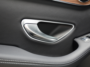 2018GLC 260 4MATIC ISUV g