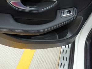 2018GLC 260 4MATIC ISUV g