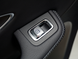 2018GLC 260 4MATIC ISUV g