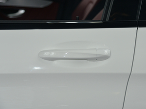 2018GLC 200 4MATIC ISUV {T