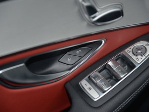 2018GLC 200 4MATIC ISUV g