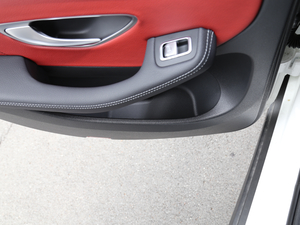 2018GLC 200 4MATIC ISUV g