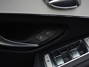 2018GLC 200 4MATIC ISUV g