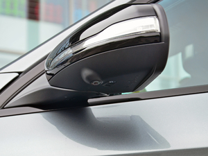 2018GLC 260 4MATIC ISUV ^