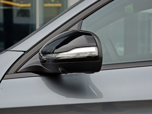 2018GLC 260 4MATIC ISUV ^