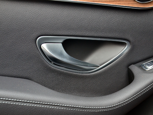 2018GLC 260 4MATIC ISUV g