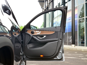 2018GLC 260 4MATIC ISUV g