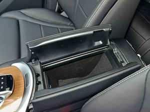 2018GLC 260 4MATIC ISUV g