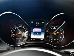 2018GLC 260 4MATIC ISUV x