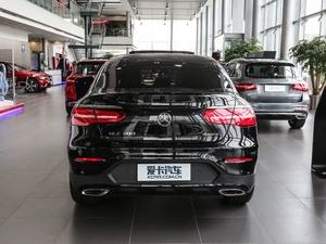 2018GLC 300 4MATIC ISUV w^